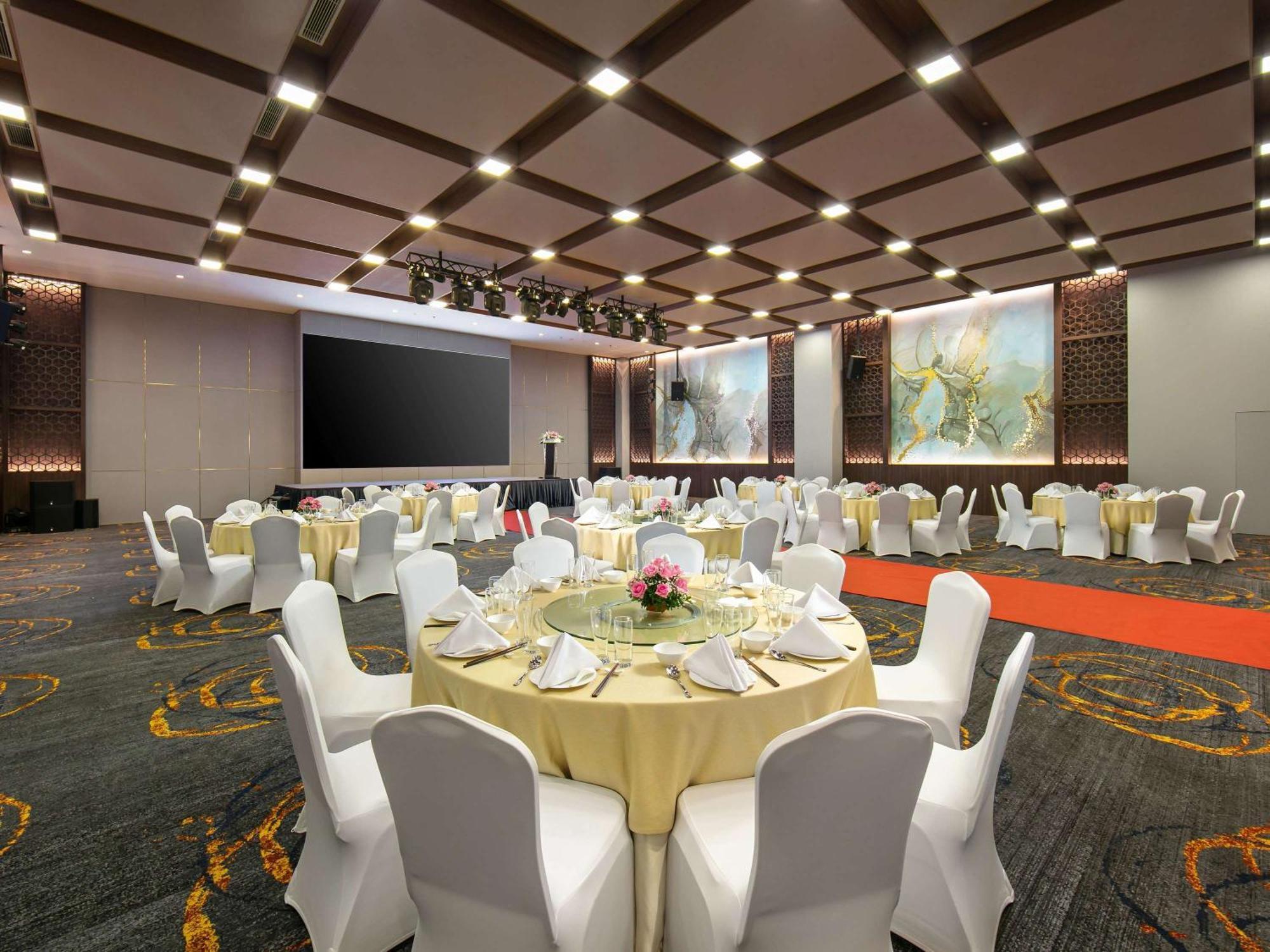 Moevenpick Living West Hanoi Exterior photo